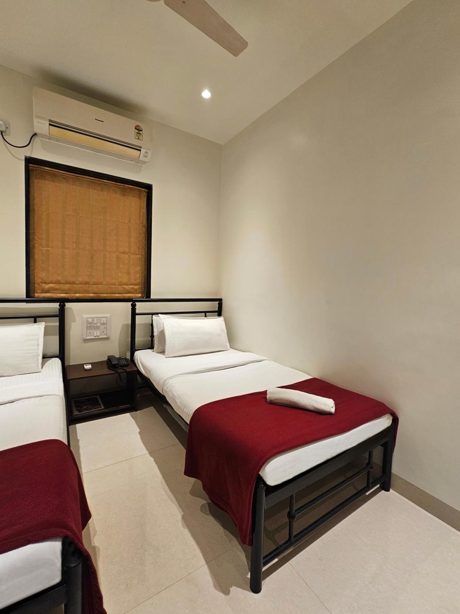 Hotel Kumkum Bombay Esterno foto