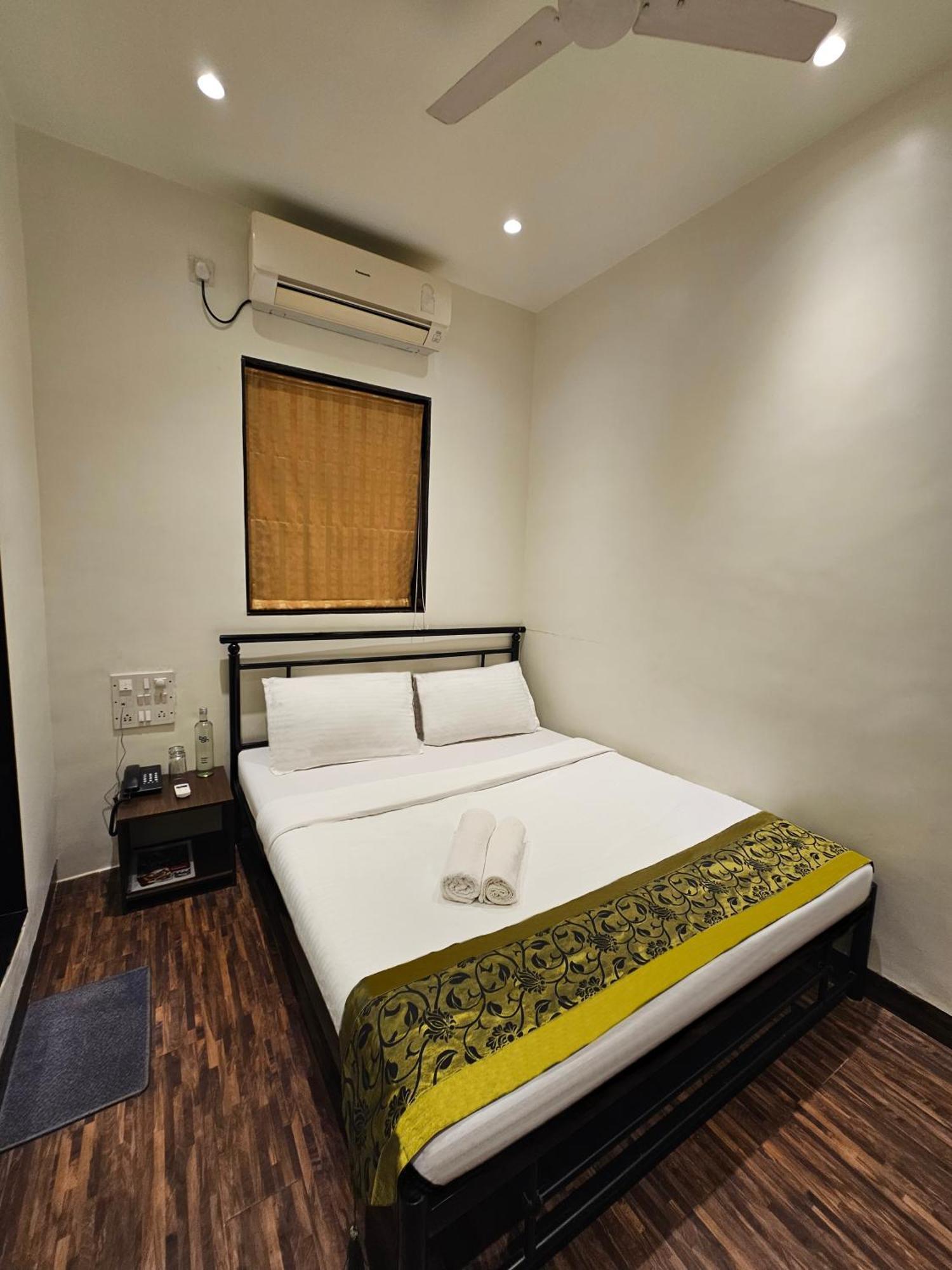 Hotel Kumkum Bombay Esterno foto