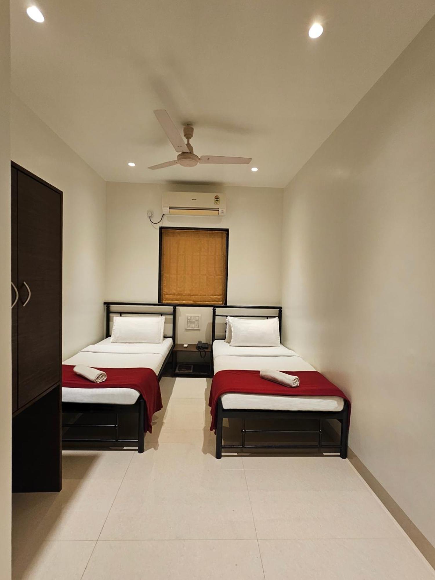 Hotel Kumkum Bombay Esterno foto