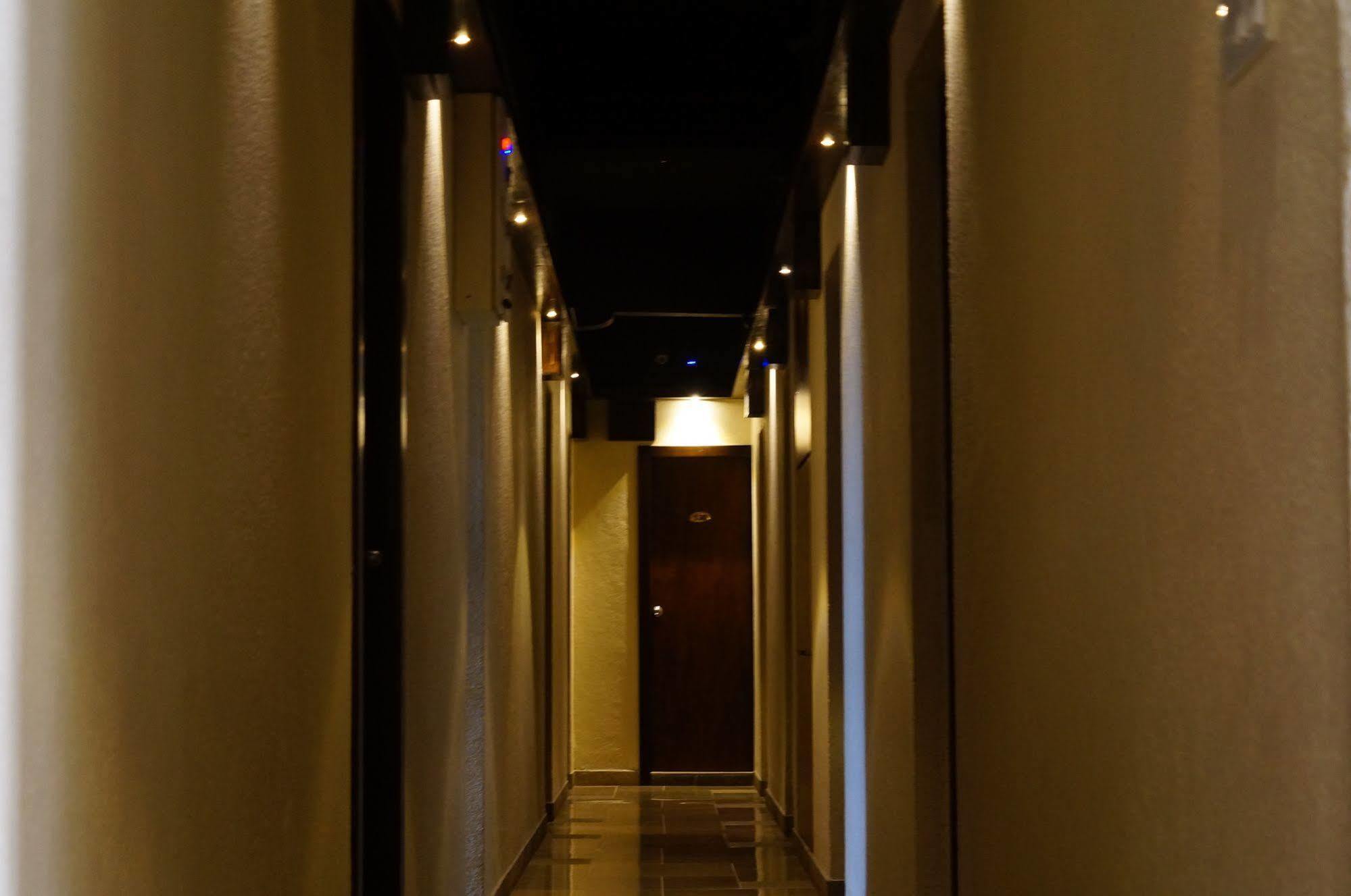 Hotel Kumkum Bombay Esterno foto
